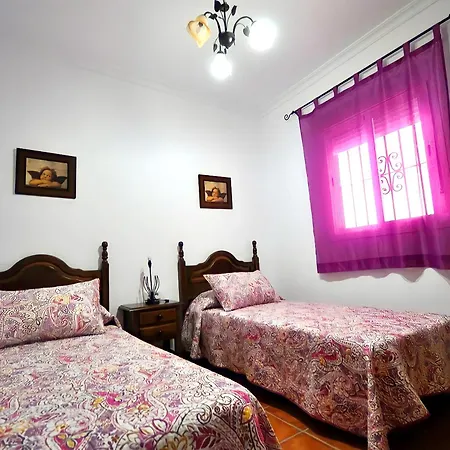Con Piscina Compartido Solo Familia Prázdninový dům